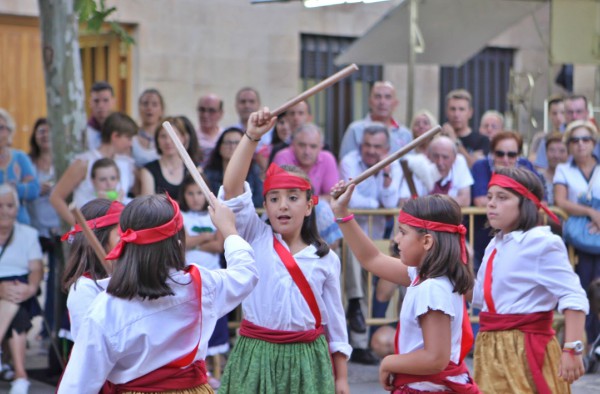 Elciego paloteo niños
