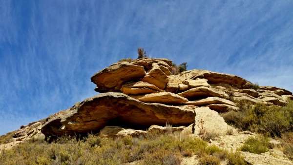 vendimia-colina-piedra