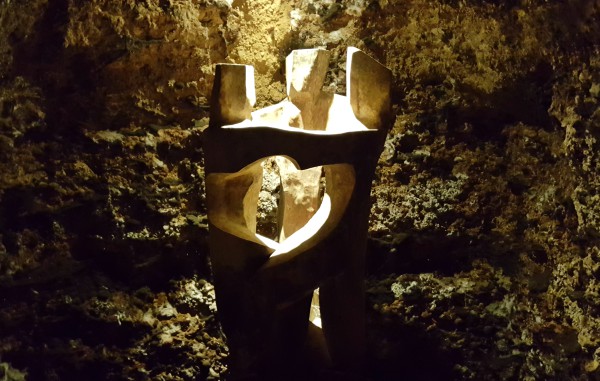 Escultura-Tres-Hermanos