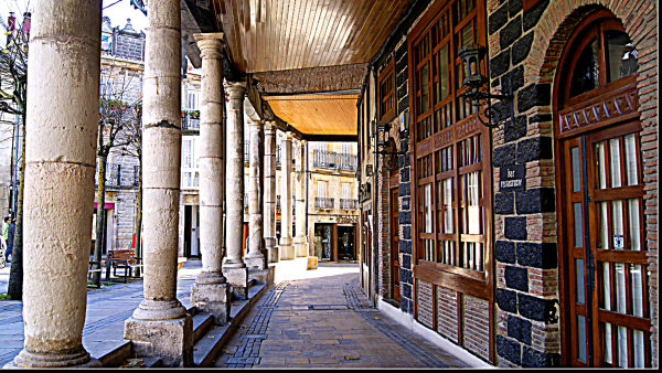 Agurain-Salvatierra