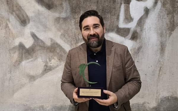 César León