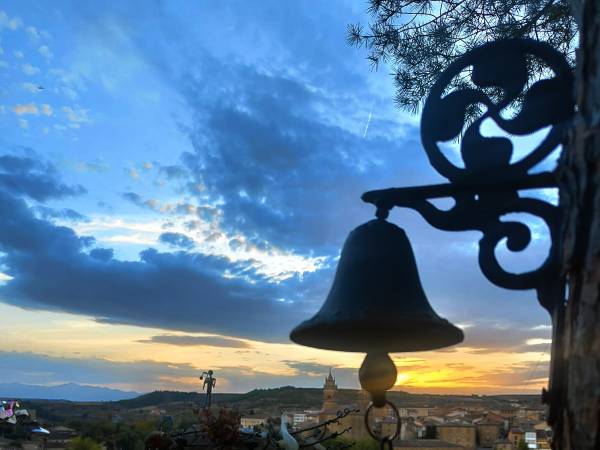 TOCAR-CAMPANA