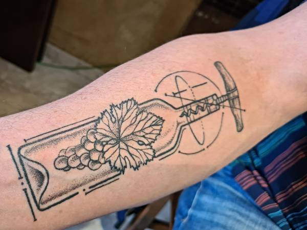 Tatuaje-Brazo-Entrevista-a-Carlos-Fernández-de-Bodegas-Tierra