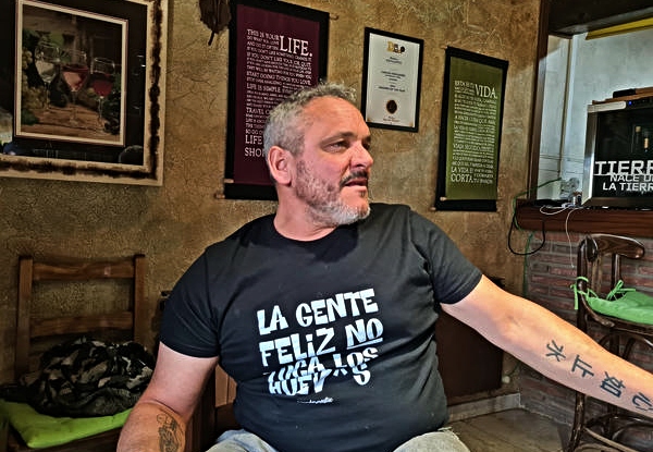 EN LA MESA