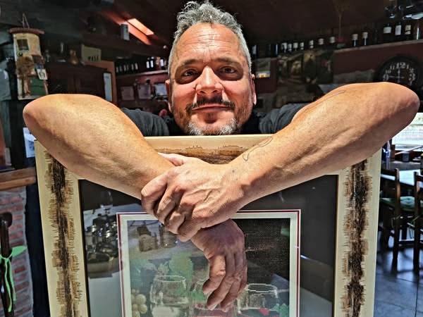bodeguero Carlos Fernández