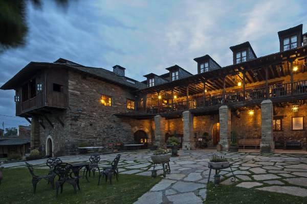 EL-PALACE