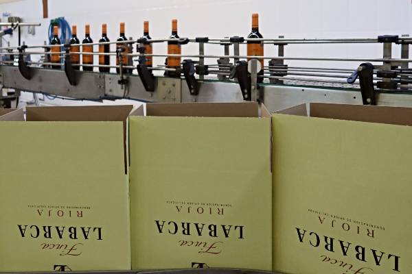 CAJAS ESPERAN