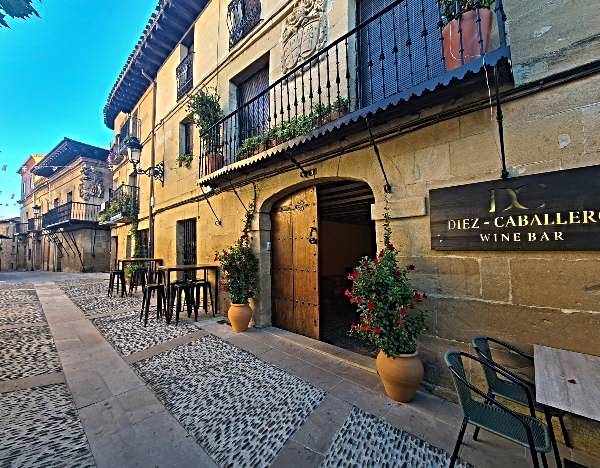 WINE-BAR-RUE